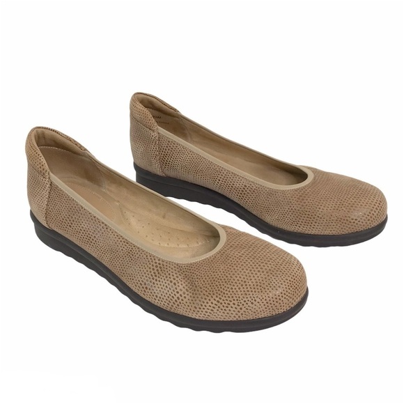 Vaneli Sport Printed Leather Low Wedge Donia Flats Size 9.5 - Picture 10 of 10